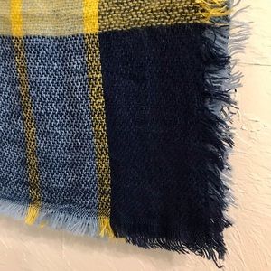 55”X 55” Light-weight Throw or Shawl Navy Plaid used Great Condition